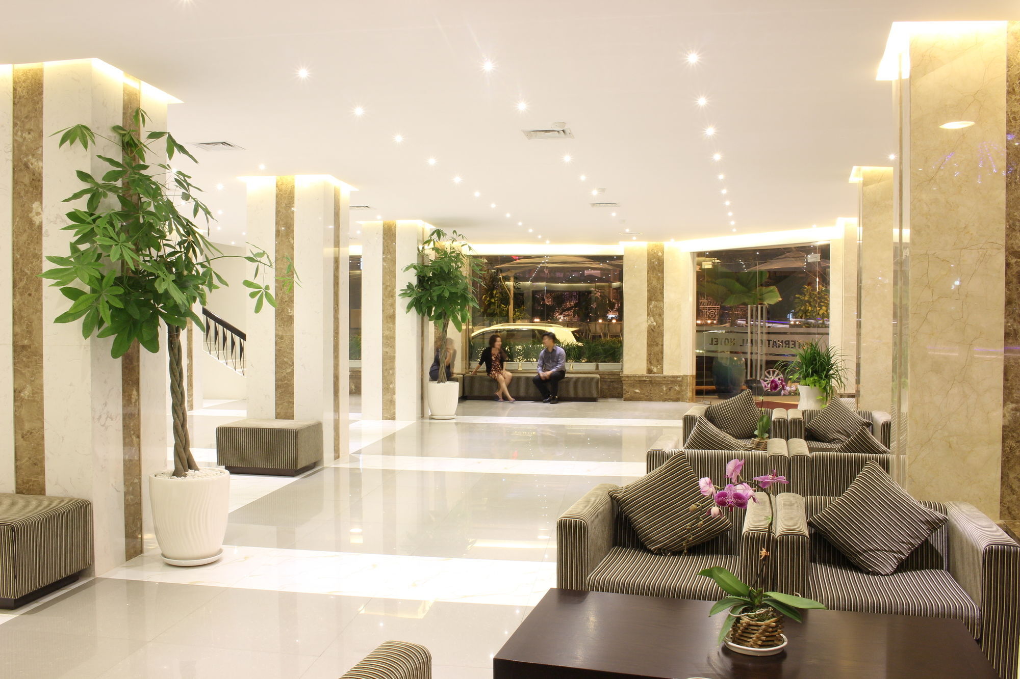 International Hotel Кан То Екстериор снимка