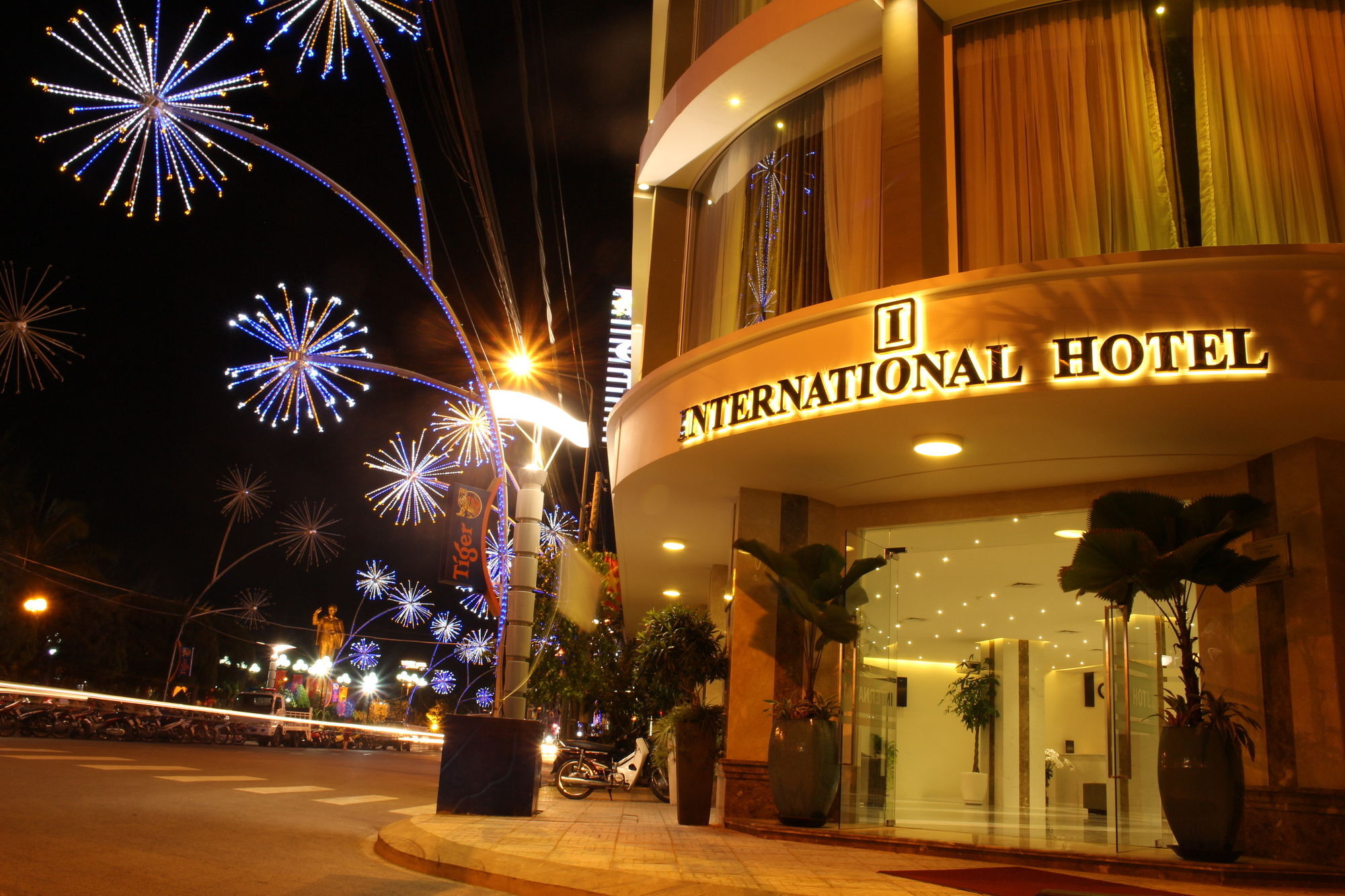 International Hotel Кан То Екстериор снимка